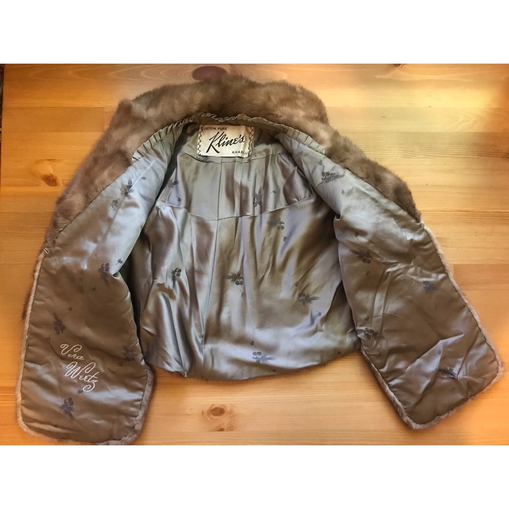 ▪️Vintage Fur Shrug - Picture 2 of 5